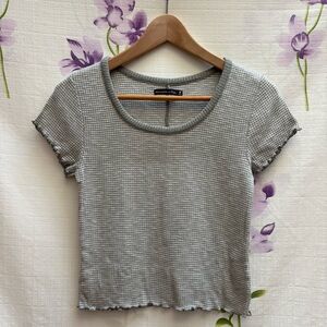 Abercrombie & Fitch Gray Lettuce Hem Cropped Short Sleeve T Shirt